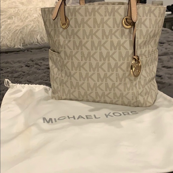 Michael Kors Handbags - Micheal Kors Logo Tote